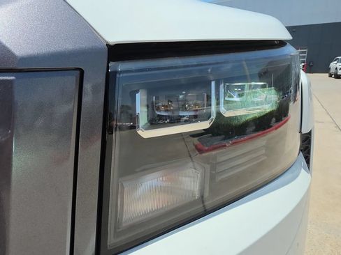 New 2026 Nissan Frontier SV w/ SV Convenience Package RWD image 39