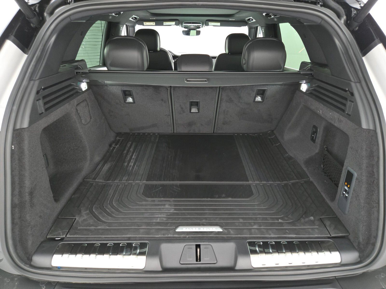 New 2026 Land Rover Range Rover Sport Dynamic SE AWD/4WD image 15