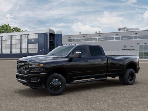 New 2026 RAM 3500 Big Horn AWD/4WD image 15