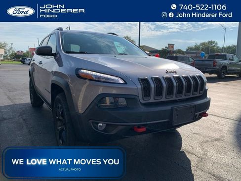 Used 2018 Jeep Cherokee Trailhawk AWD/4WD image 1