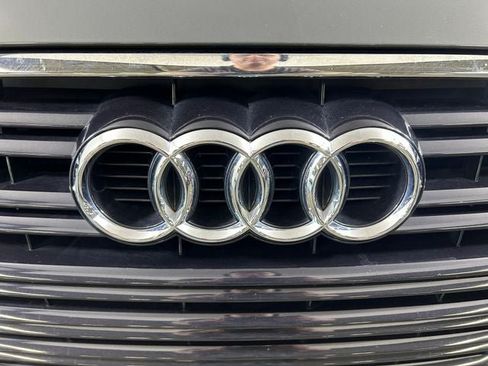 Used 2019 Audi A3 2.0T Premium Plus w/ Premium Plus Package AWD/4WD image 9