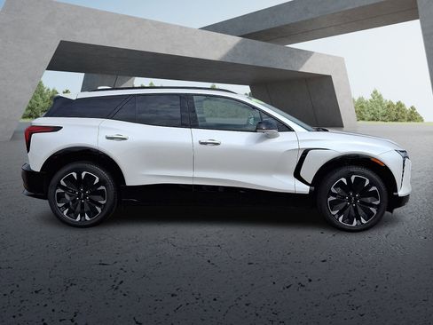 Used 2025 Chevrolet Blazer EV RS image 7