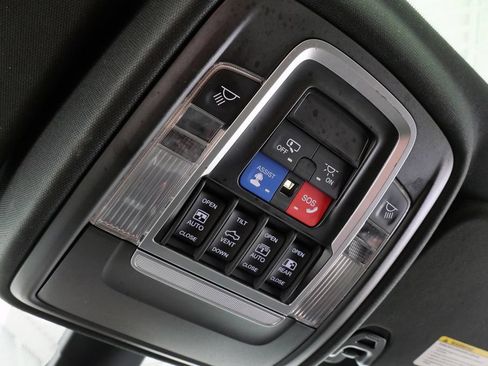 Used 2019 RAM 1500 Rebel AWD/4WD image 34