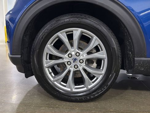Used 2020 Ford Explorer XLT w/ Equipment Group 202A RWD image 15