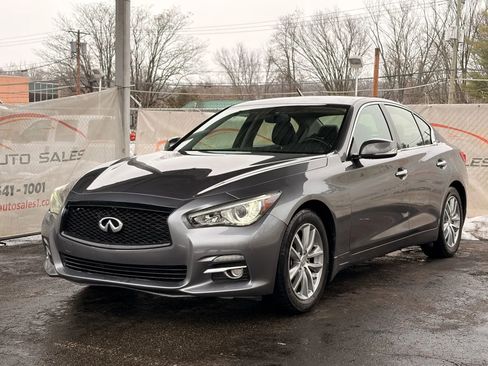 Used 2015 INFINITI Q50 Premium w/ Navigation Package image 3