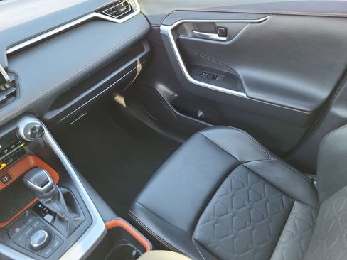 Used 2024 Toyota RAV4 Adventure image 11