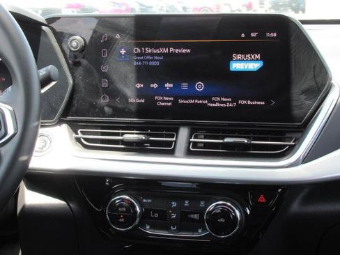 Used 2025 Chevrolet Trax LT w/ Driver Confidence Package FWD image 15