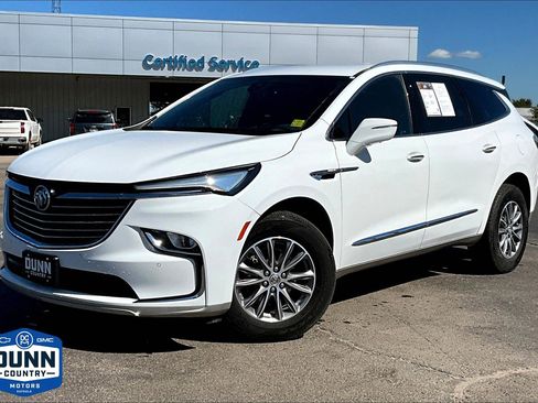 Used 2024 Buick Enclave Premium image 1