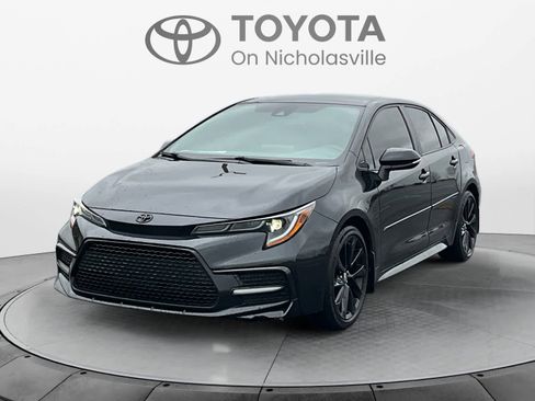 Used 2022 Toyota Corolla SE image 1
