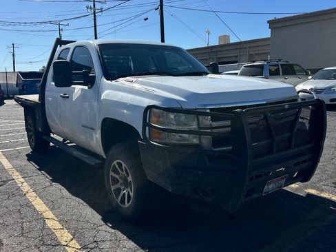 Used 2008 Chevrolet Silverado 2500 W/T AWD/4WD image 2
