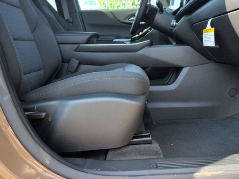 New 2027 Chevrolet Equinox LT AWD/4WD image 24