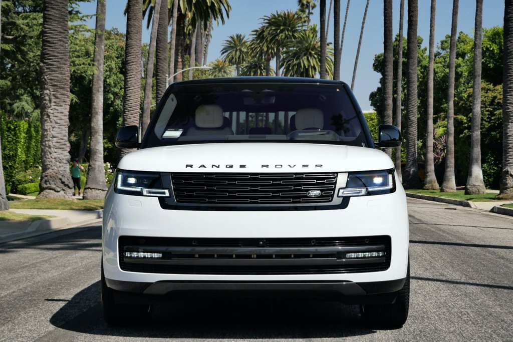 Used 2023 Land Rover Range Rover Long Wheelbase SE AWD/4WD image 8