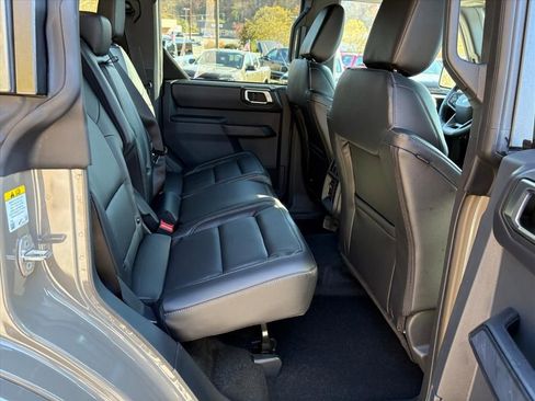 New 2025 Ford Bronco Outer Banks image 18