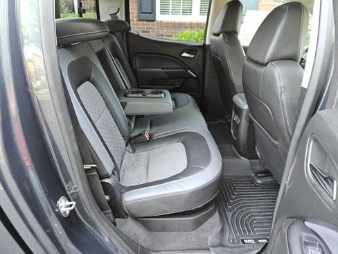 Used 2019 Chevrolet Colorado Z71 AWD/4WD image 28