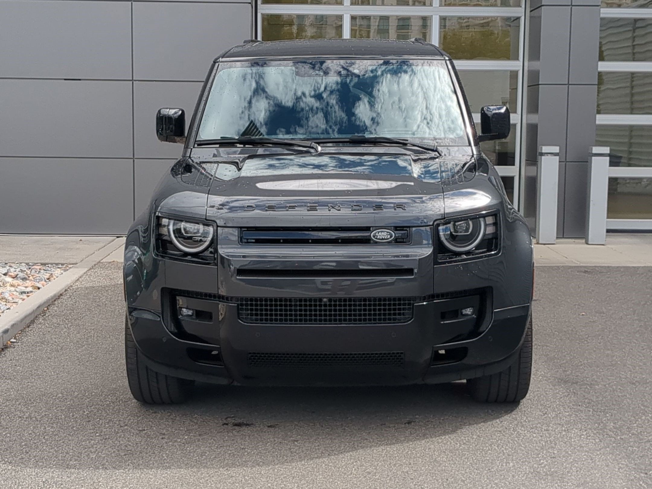 New 2026 Land Rover Defender 110 X-Dynamic SE AWD/4WD image 2
