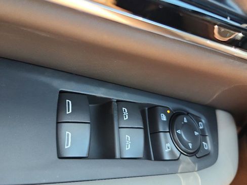 New 2026 GMC Yukon Elevation AWD/4WD image 18