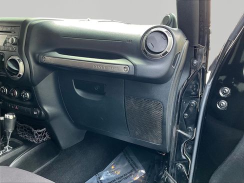 Used 2013 Jeep Wrangler Unlimited Sport AWD/4WD image 26