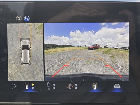 Used 2026 Chevrolet Equinox RS w/ Convenience Package III FWD image 28