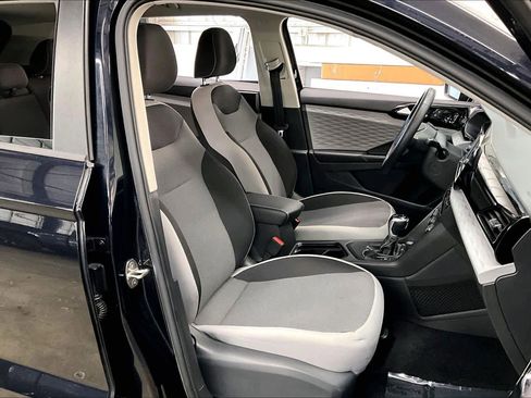 Used 2022 Volkswagen Taos S w/ IQ Drive S Package image 10