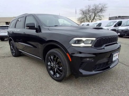 Used 2022 Dodge Durango GT image 2