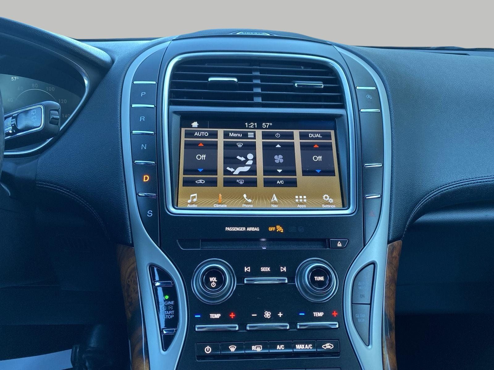 Used 2019 Lincoln Nautilus Select AWD/4WD image 18