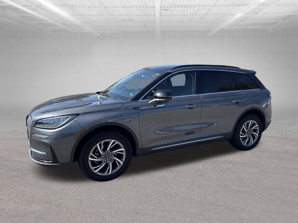 Used 2025 Lincoln Corsair AWD w/ Equipment Group 101A image 4