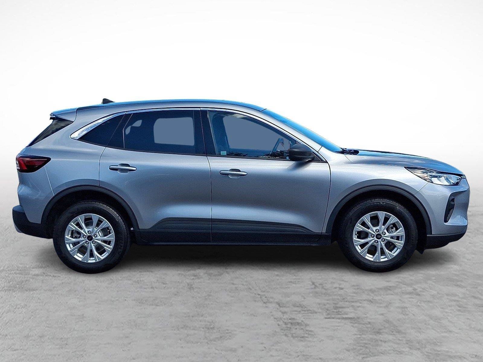 Used 2024 Ford Escape Active w/ Tech Pack #1 AWD/4WD image 7