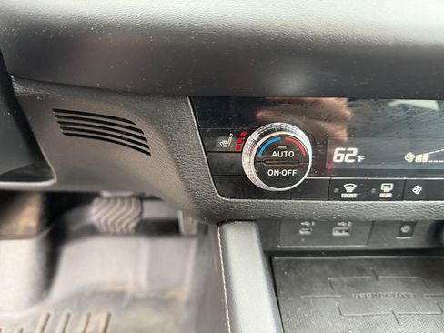 Used 2022 Mitsubishi Outlander SE image 30