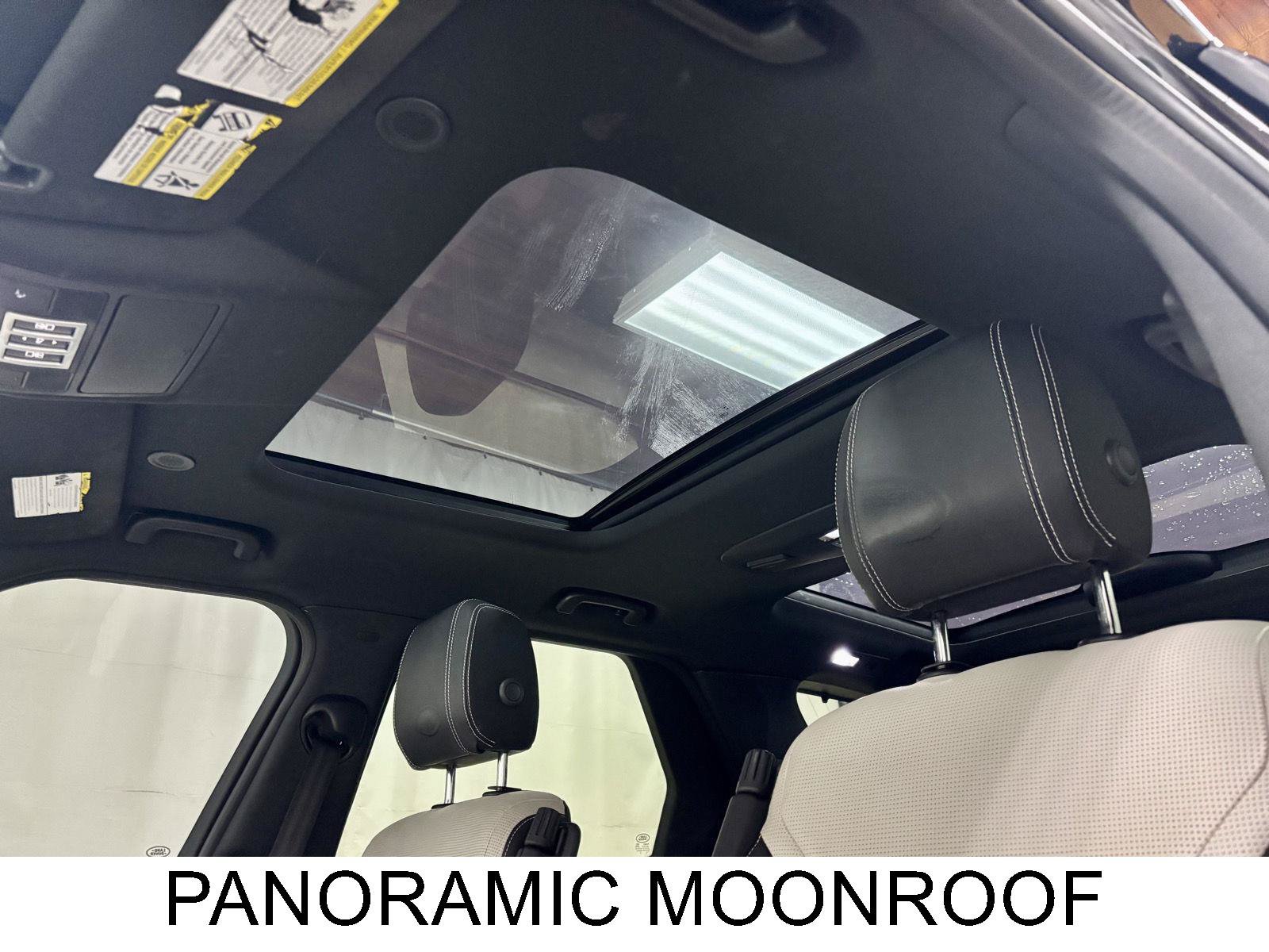 Used 2023 Land Rover Discovery S R-Dynamic AWD/4WD image 17