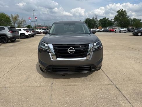 Used 2024 Nissan Pathfinder SV FWD image 8