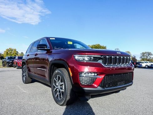 New 2025 Jeep Grand Cherokee Limited w/ Trailer Tow Package image 21