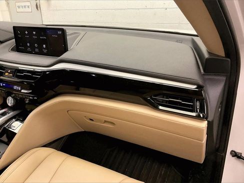 Used 2024 Acura MDX SH-AWD image 14