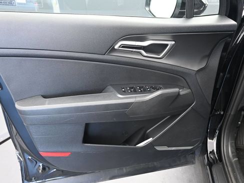 Used 2026 Kia Sportage LX FWD image 16