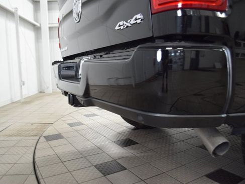 Used 2022 RAM 2500 Big Horn w/ Level C Equiment Group image 23