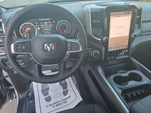 New 2026 RAM 1500 Big Horn AWD/4WD image 16