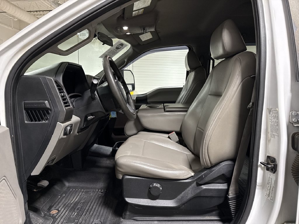 Used 2019 Ford F350 XL w/ Power Equipment Group AWD/4WD image 18