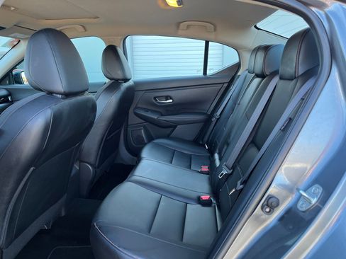 Used 2023 Nissan Sentra SR w/ SR Premium Package image 23