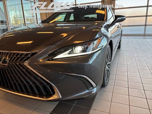 Used 2023 Lexus ES 350 w/ Premium Package image 30