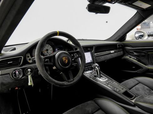 Used 2019 Porsche 911 GT2 RS RWD image 7
