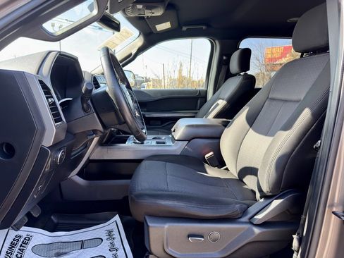 Used 2019 Ford Expedition XLT image 10