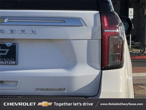 Used 2023 Chevrolet Suburban Premier image 8