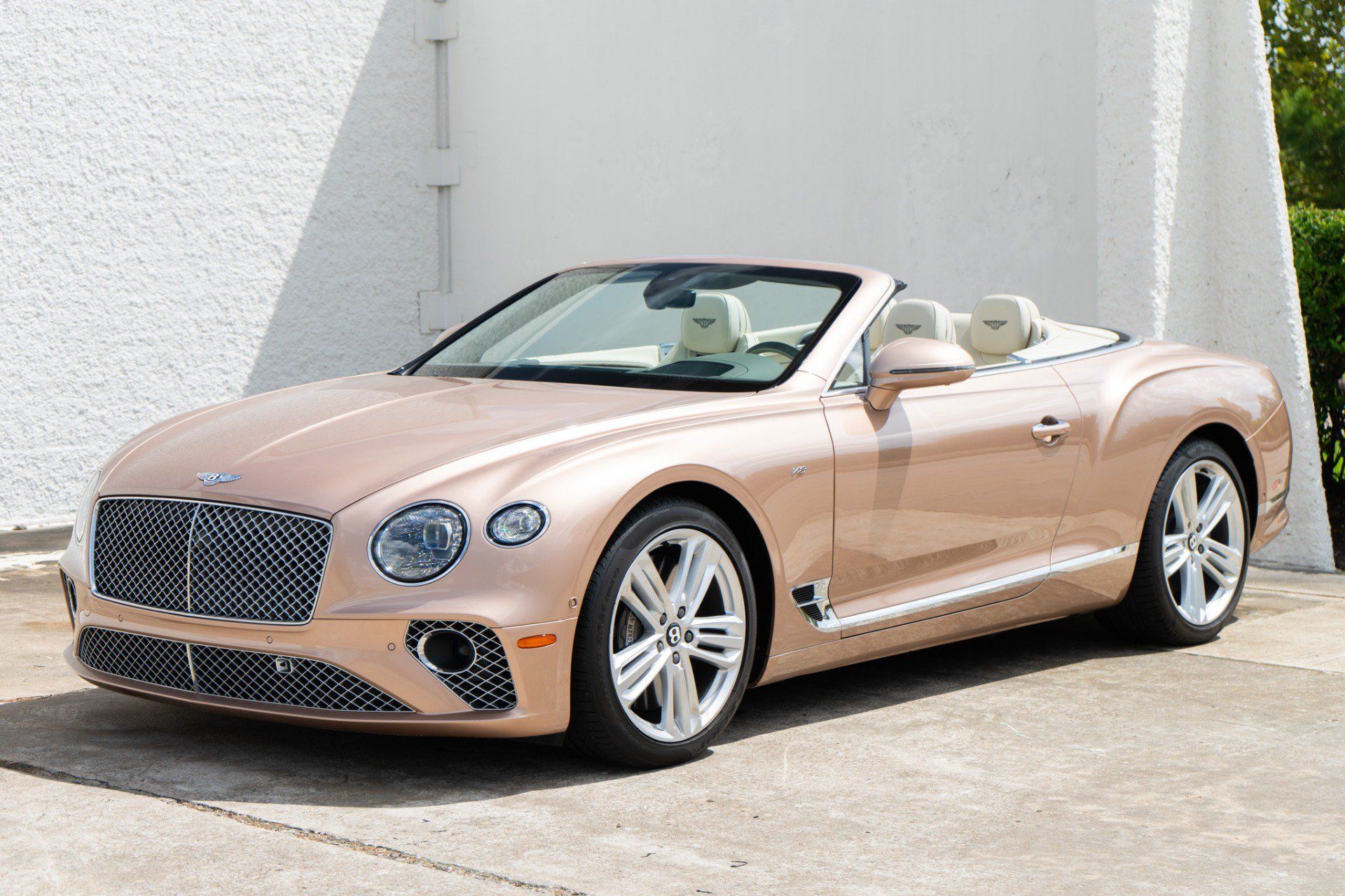 Used 2022 Bentley Continental GT AWD/4WD image 2