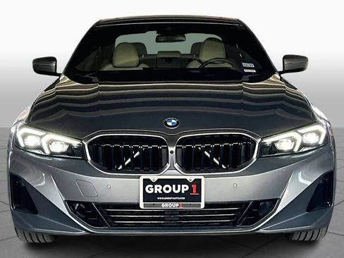 Used 2023 BMW 330i Sedan w/ Premium Package image 4