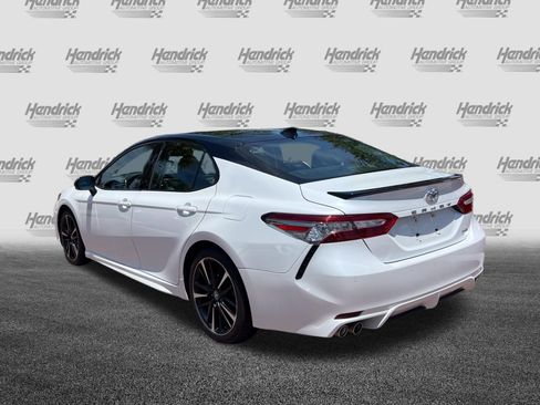 Used 2018 Toyota Camry XSE FWD image 8