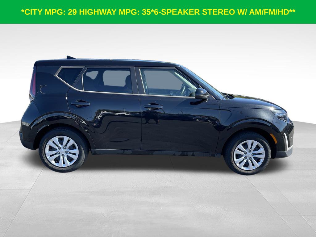 Used 2025 Kia Soul LX FWD image 3