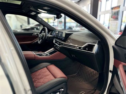 Used 2024 BMW X6 M60i w/ Dynamic Handling Package image 34