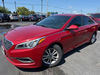 Used 2017 Hyundai Sonata SE FWD video 1