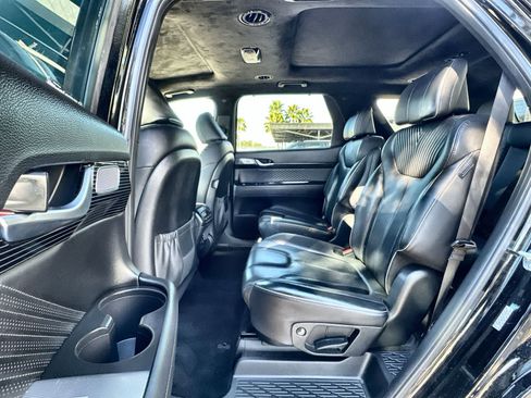 Used 2024 Hyundai Palisade Calligraphy image 13