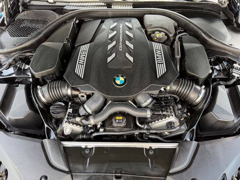 Used 2021 BMW M550i xDrive w/ Dynamic Handling Package AWD/4WD image 31