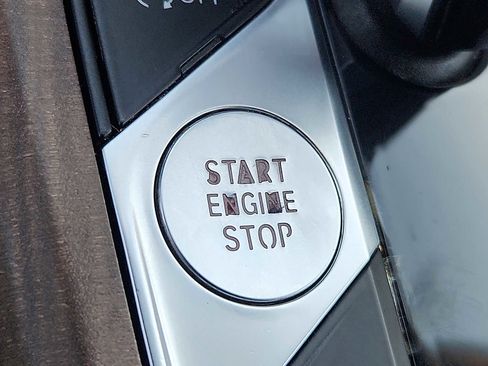 Used 2019 BMW 330i xDrive Sedan w/ Premium Package image 23